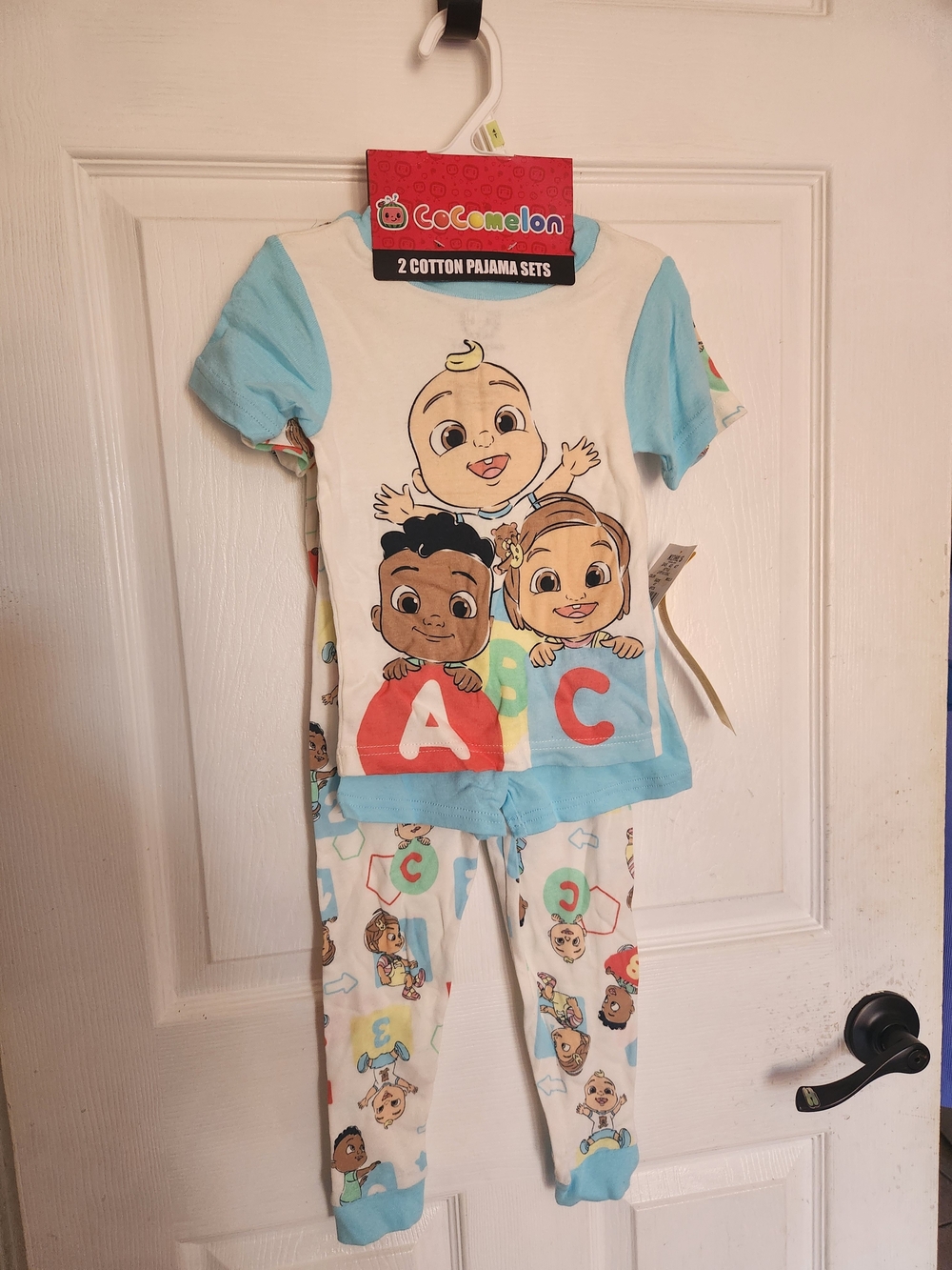 CoComelon Kids Cotton Pajama Set in White & Light Blue